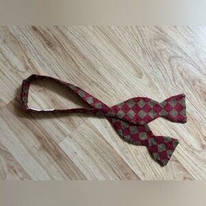 Carrot & Gibbs Red/Beige Silk Bow Tie